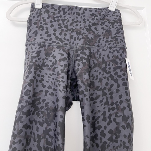 NWT Old Navy workout leggings - Picture 5 of 5
